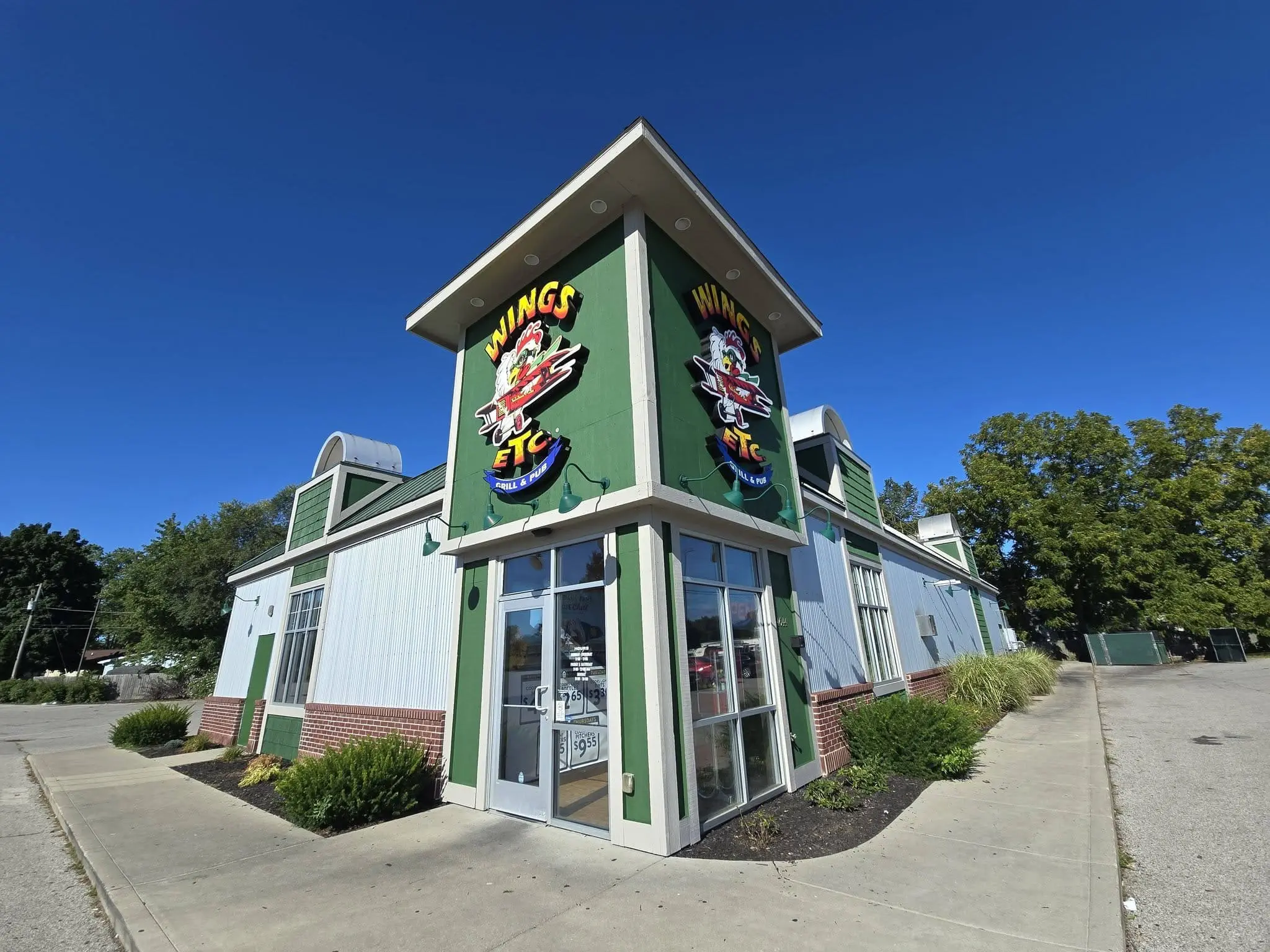 Stahl Painting Company showcases a completed stahl-painting-commercial-project, highlighting high-quality exterior restaurant restoration.